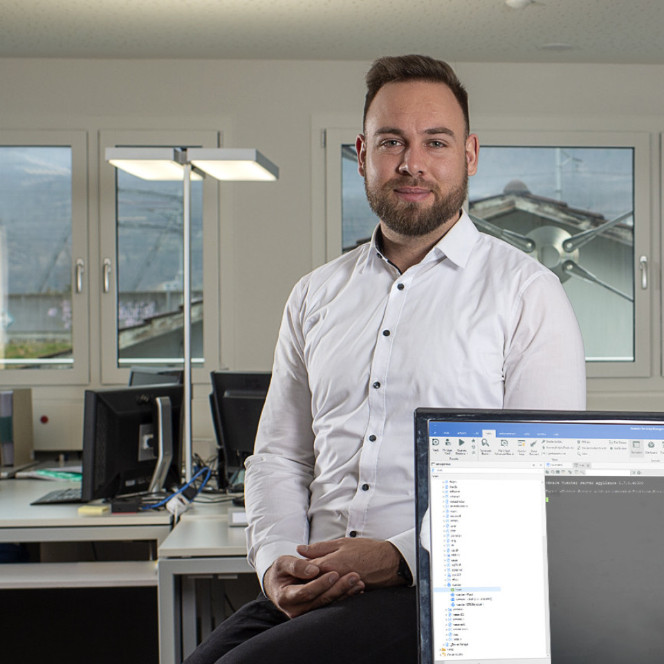 Vom Studenten zum Spezialisten. Heute betreut Michael Gempp als IT-Spezialist bei ControlTech Engineering AG Grossprojekte wie pRED von Roche und ist hier für die Netzwerkinfrastruktur wie auch für die Netzwerksicherheit des Gebäudekomplexes verantwortlich.